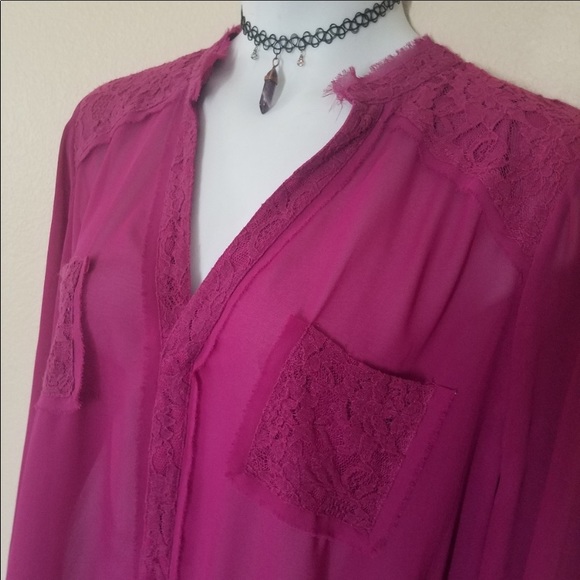 Torrid Orchid Chiffon & lace blouse - Picture 4 of 8